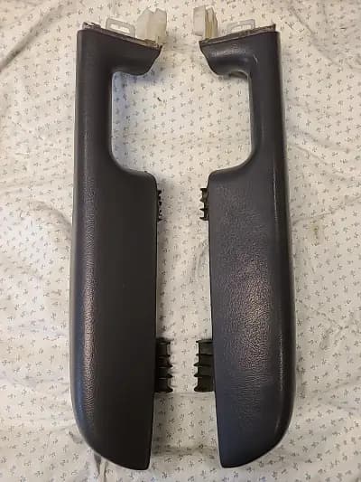 2003-2006 Chevrolet TAHOE SILVERADO YUKON AVALANCHE SIERRA DOOR ARMREST