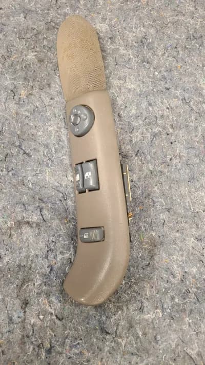 Chevy Silverado Sierra driver door master power window mirror switch 95-99 C1
