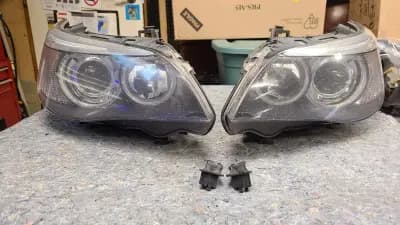 2004-2007 BMW E60 525i 530i Driver Passenger XenonHeadlight Set Genuine OEM