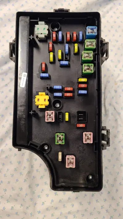 Jeep Patriot/Compass TIPM Fuse Box Power Module P04692342AF