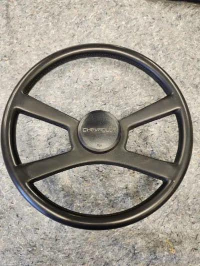 1988-94 Chevy & GM Truck & SUV Steering Wheel w/ Center Cap