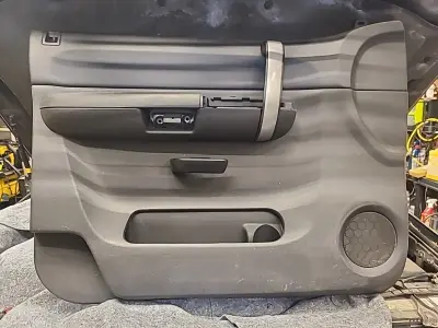 2007-2009 Chevy Silverado GMC Sierra Driver Front Door Panel