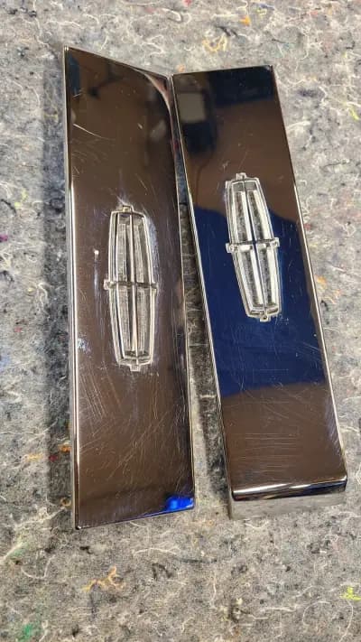 2007 2014 Lincoln Navigator Front Door Inner Emblem Plate Right & Left OEM