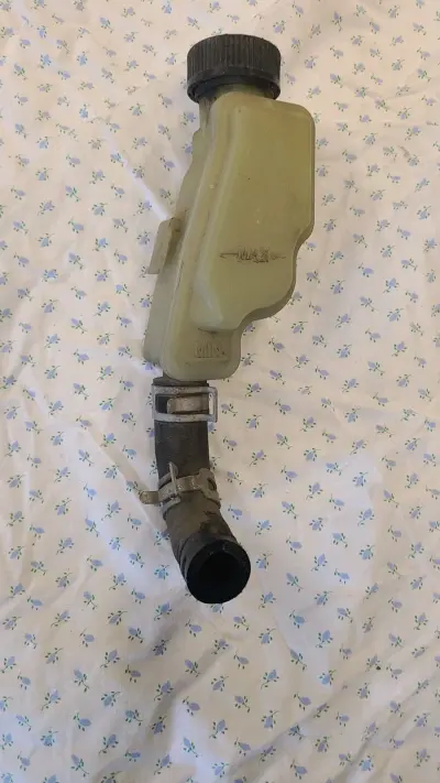mazda 3 power steering top resivour