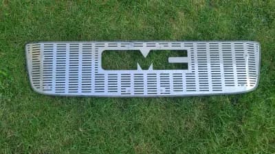 Air Hawk 2006 GMC Grille Cover